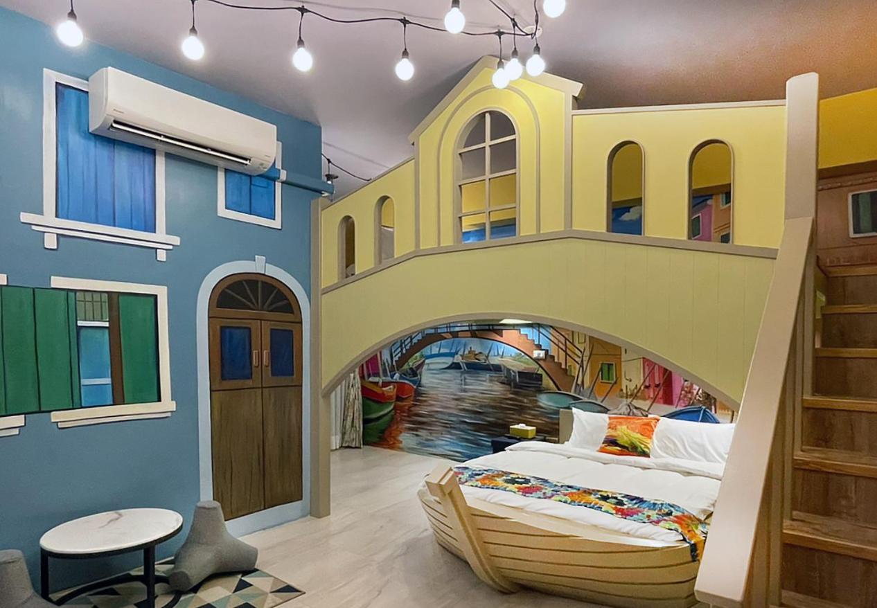 Time Light Walk B&B Hualien City Exterior photo